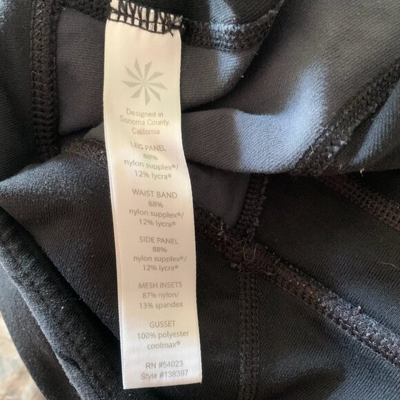 ATHLETA ZIPPY BALANCE BLACK/GRAY WOMEN'S STRETCH CAPRI RUCHED LEGGINGS SMALL - Picture 10 of 10